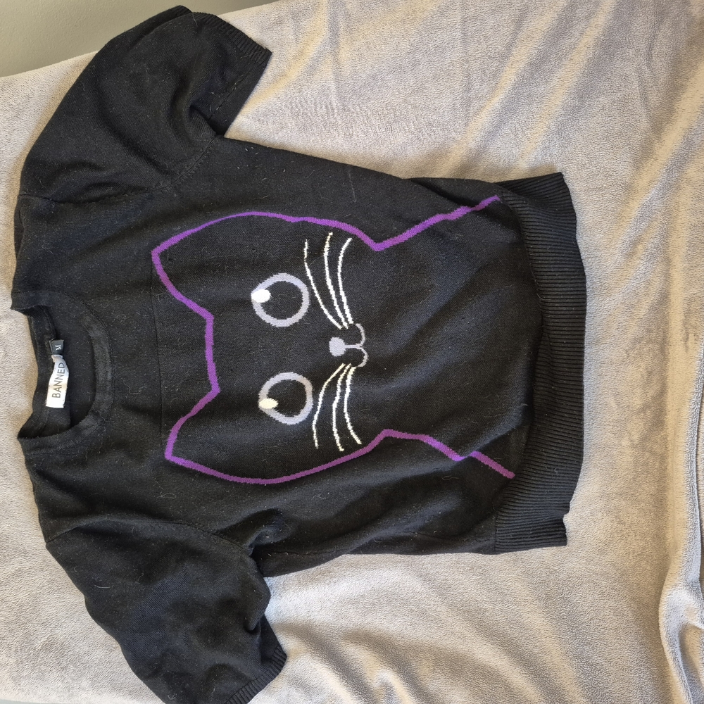 Black Cat Graphic Sweater